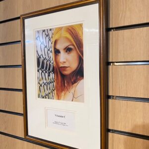 FRAMED SIGNED PHOTOGRAPH VITAMIN C (C31)