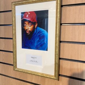 FRAMED SIGNED PHOTOGRAPH SPIKE LEE (C29)
