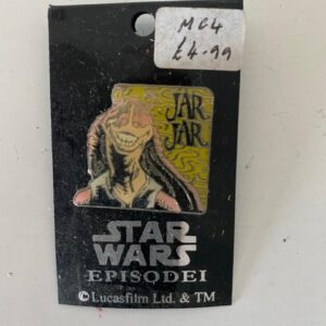 STAR WARS JAR JAR BINKS PIN BADGE ON CARD  (C14)