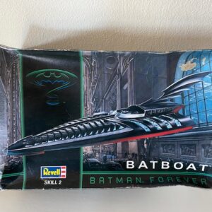 REVELL MODEL KIT BATBOAT FOREVER (BOX NOT MINT) (C24) (CB3) (C40)