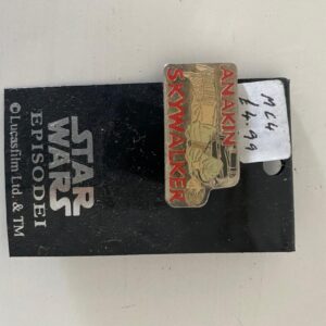 STAR WARS ANAKIN SKYWALKER EPISODE 1 PIN BADGE ON CARD (C14)