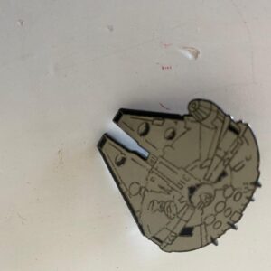 STAR WARS MILLENNIUM FALCON LARGE PIN BADGE (C16) (C41)