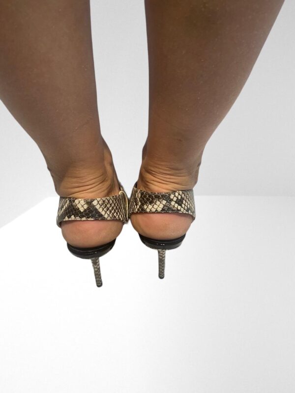 JIMMY CHOO SAISE 85 SNAKE EFFECT LEATHER SLINGBACKS PUMPS - Image 8