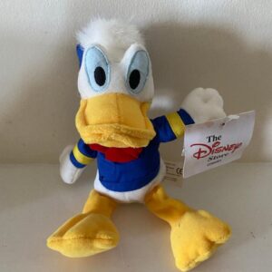 DISNEY DONALD BEANIE WITH TAG STILL ON.
