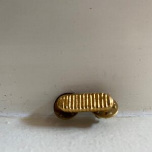 STAR TREK GOLD COLOURED BAR PIN BADGE (C41)