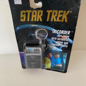 STAR TREK TRICORDER KEYCHAIN SOUNDS & LIGHTS (BATTERIES WILL BE FLAT) IN SEALED CARD (C50) (C36) (C40) (C41)