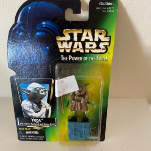 STAR WARS POTF YODA FIGURE IN SEALED CARD (OF) (C36)