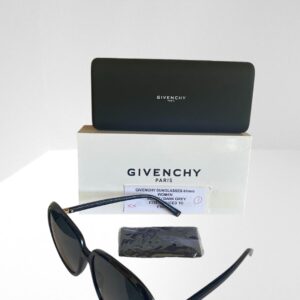 GIVENCHY WOMEN BLACK DARK / GREY SUNGLASSES 61mm WITH CASE (C1)