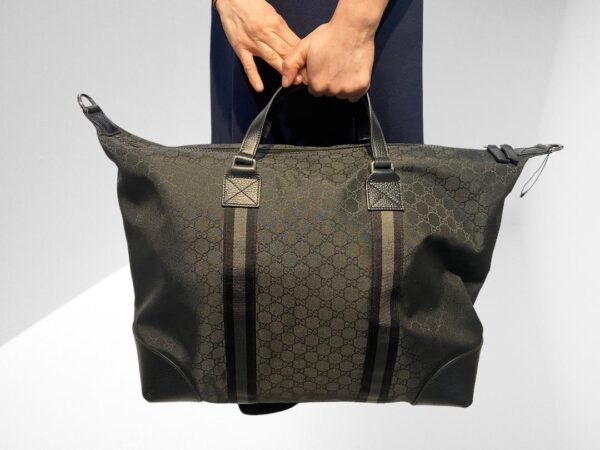 GUCCI BLACK CANVAS LOGO PRINT MONOGRAM DUFFLE / TRAVELBAG (BB17) (C53) - Image 2