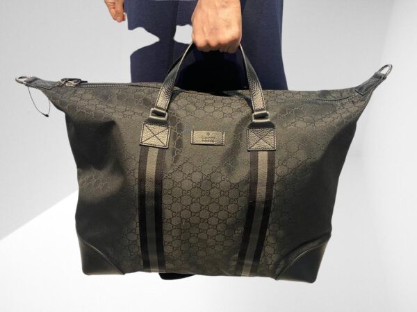 GUCCI BLACK CANVAS LOGO PRINT MONOGRAM DUFFLE / TRAVELBAG (BB17) (C53)