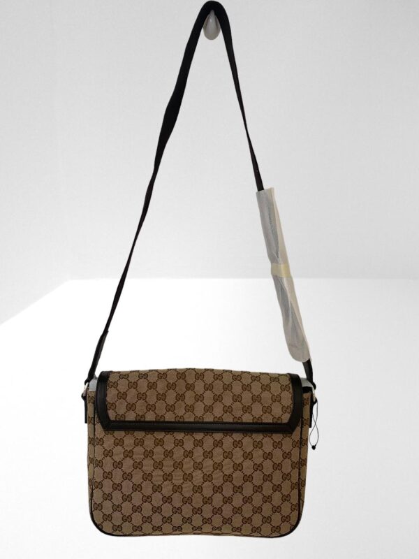 GUCCI LARGE BEIGE LOGO PRINT MONOGRAM MESSENGER BAG WITH MAGNETIC CLOSE (BB17) - Image 2