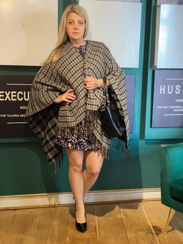 MAJE FRINGED CHECKED BLACK/GREY VELVET WRAP (BB54)