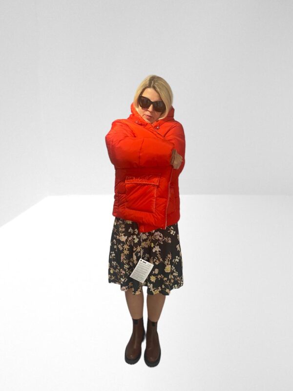 M MISSONI WOMEN TOMATO RED EMBROIDERED QUILTED HOODED JACKET (HM) - Image 9