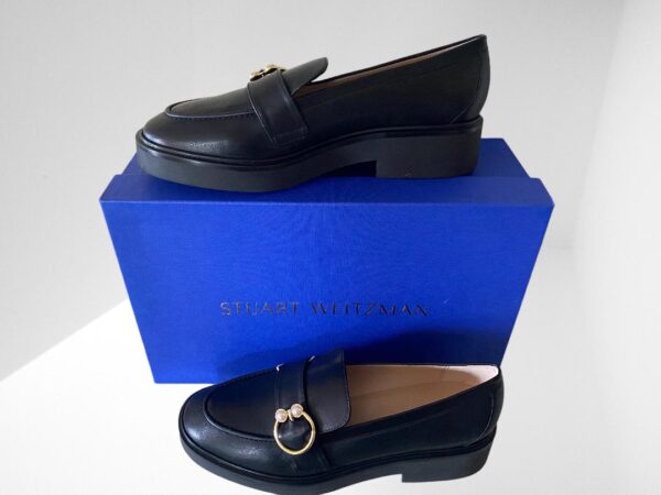 STUART WEITZMAN WOMEN EMBELLISHED LEATHER LOAFERS (B34)