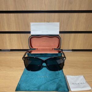 GUCCI BLACK 58mm SUNGLASSES GREEN CASE & CLOTH (C2) - Luxury  display picture 1
