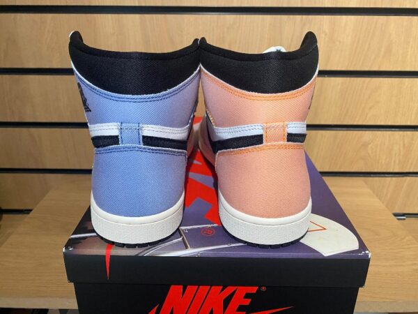 AIR JORDAN 1 RETRO HI OG CRAFT VIVID ORANGE AND BLACK - Image 4
