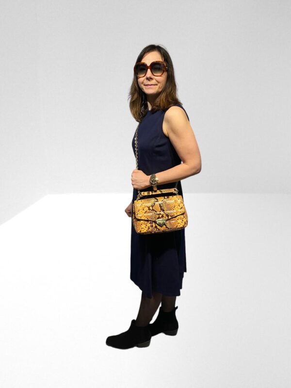 FLASH SALE, THIS IS NUMBER FOURTEEN OF TWENTY FIVE PRODUCTS THAT IS REDUCED IN PRICE, MICHAEL MICHAEL KORS PEACH QUILTED SNAKE EFFECT LEATHER SHOULDER BAG (C5) (BB30) - Image 3