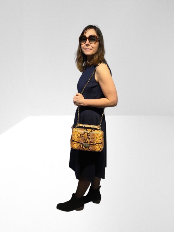 FLASH SALE, THIS IS NUMBER FOURTEEN OF TWENTY FIVE PRODUCTS THAT IS REDUCED IN PRICE, MICHAEL MICHAEL KORS PEACH QUILTED SNAKE EFFECT LEATHER SHOULDER BAG (C5) (BB30) - Image 4