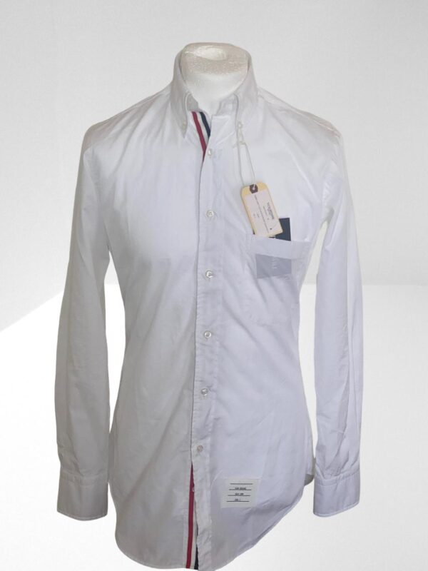 FLASH SALE, THIS IS NUMBER EIGHT OF TWELVE PRODUCTS THAT IS FURTHER REDUCED IN PRICE, THOM BROWNE TRI-COLOUR STRIPED PLACKET SOLID POPLIN WHITE OXFORD STYLE COTTON SHIRT (H2)